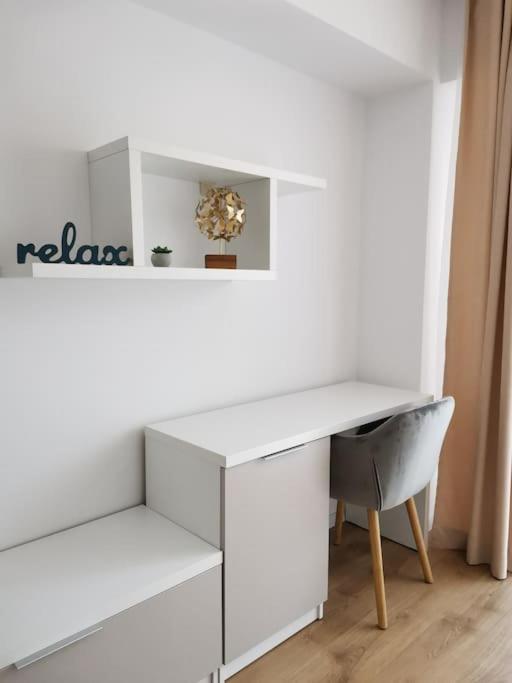 City Center Accommodation - 404 Resita Exteriör bild